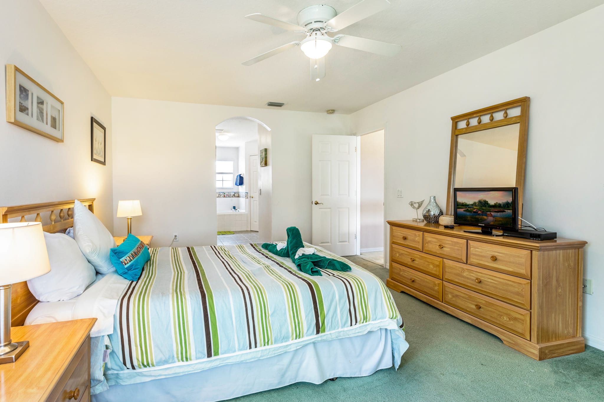 upstairs master bedroom 2